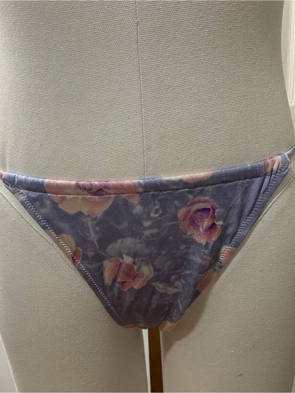Victoria’s Secret M Tie-Side Mermaids Dreams Floral Bikini Bottom Lavender Pink